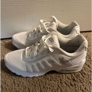 Nike Air Max Invigore